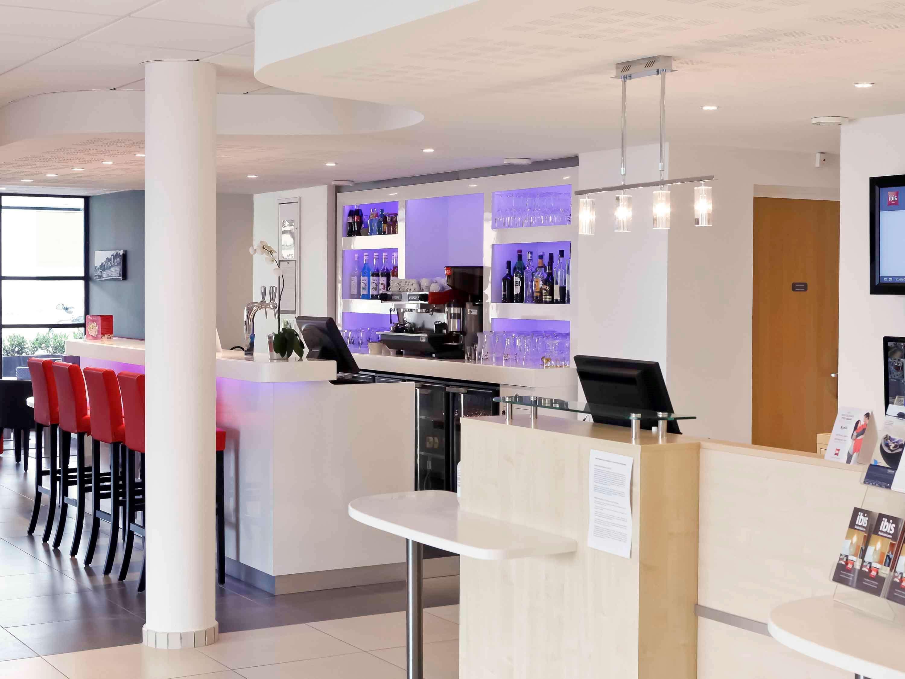 Ibis Lyon Est Chaponnay Hotel Ngoại thất bức ảnh