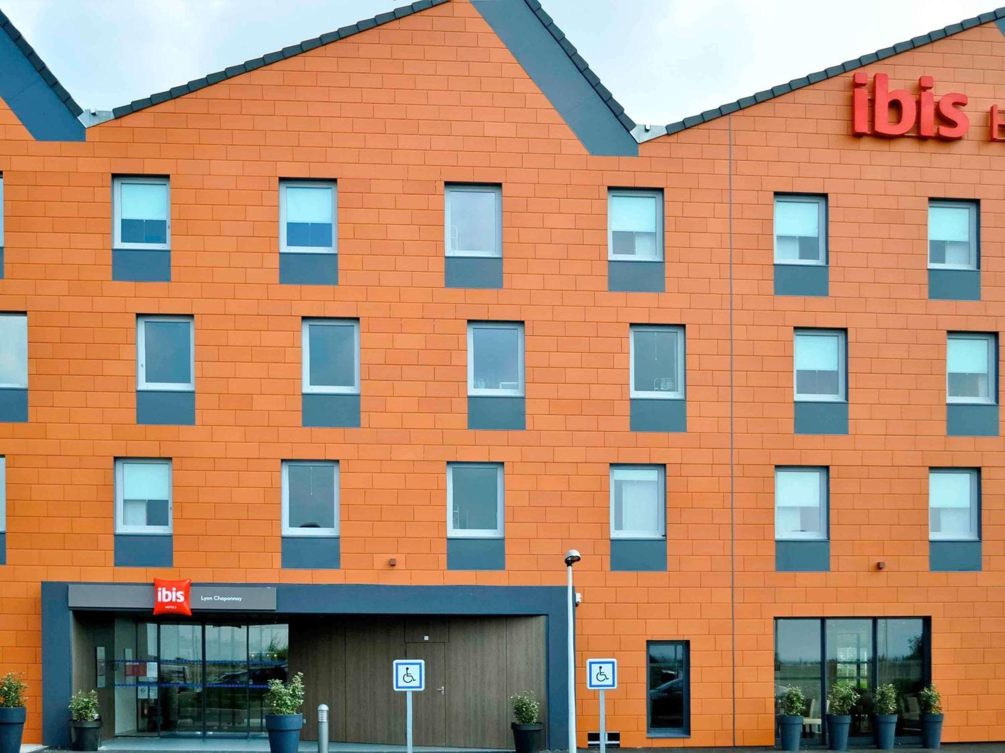 Ibis Lyon Est Chaponnay Hotel Ngoại thất bức ảnh