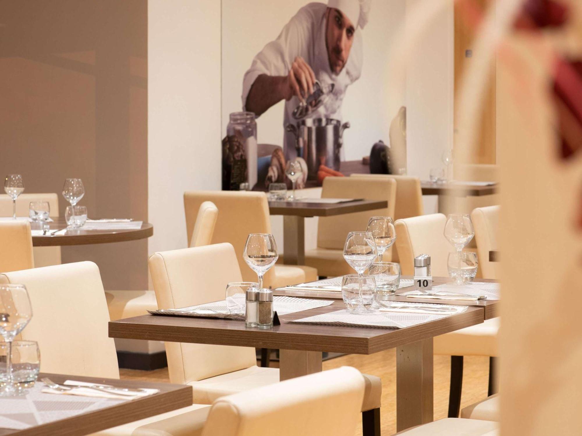 Ibis Lyon Est Chaponnay Hotel Ngoại thất bức ảnh