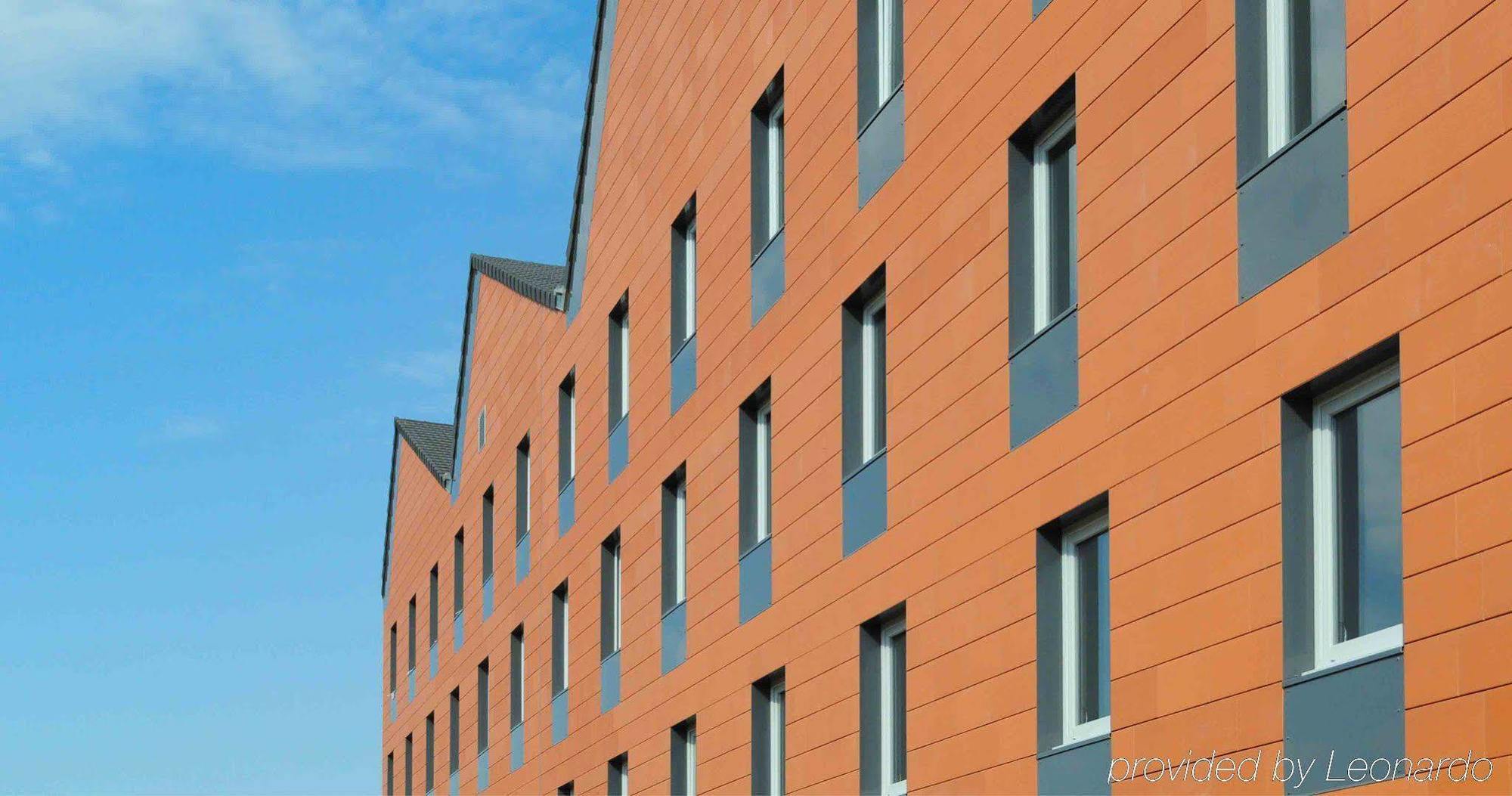 Ibis Lyon Est Chaponnay Hotel Ngoại thất bức ảnh