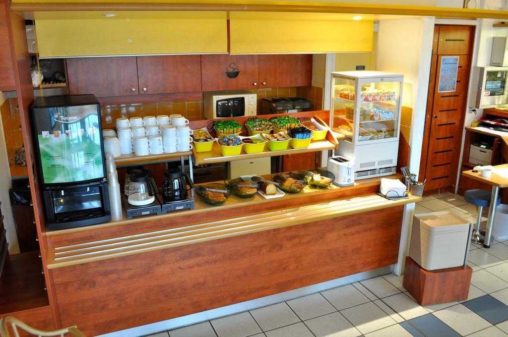 Ibis Lyon Est Chaponnay Hotel Ngoại thất bức ảnh