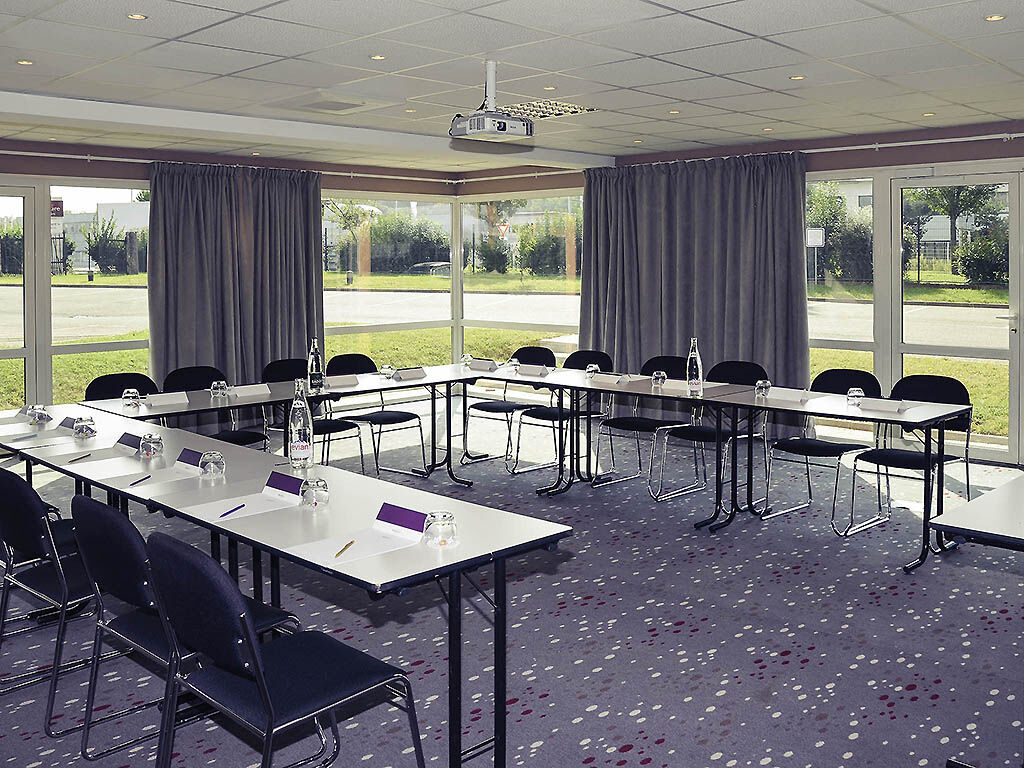 Ibis Lyon Est Chaponnay Hotel Ngoại thất bức ảnh