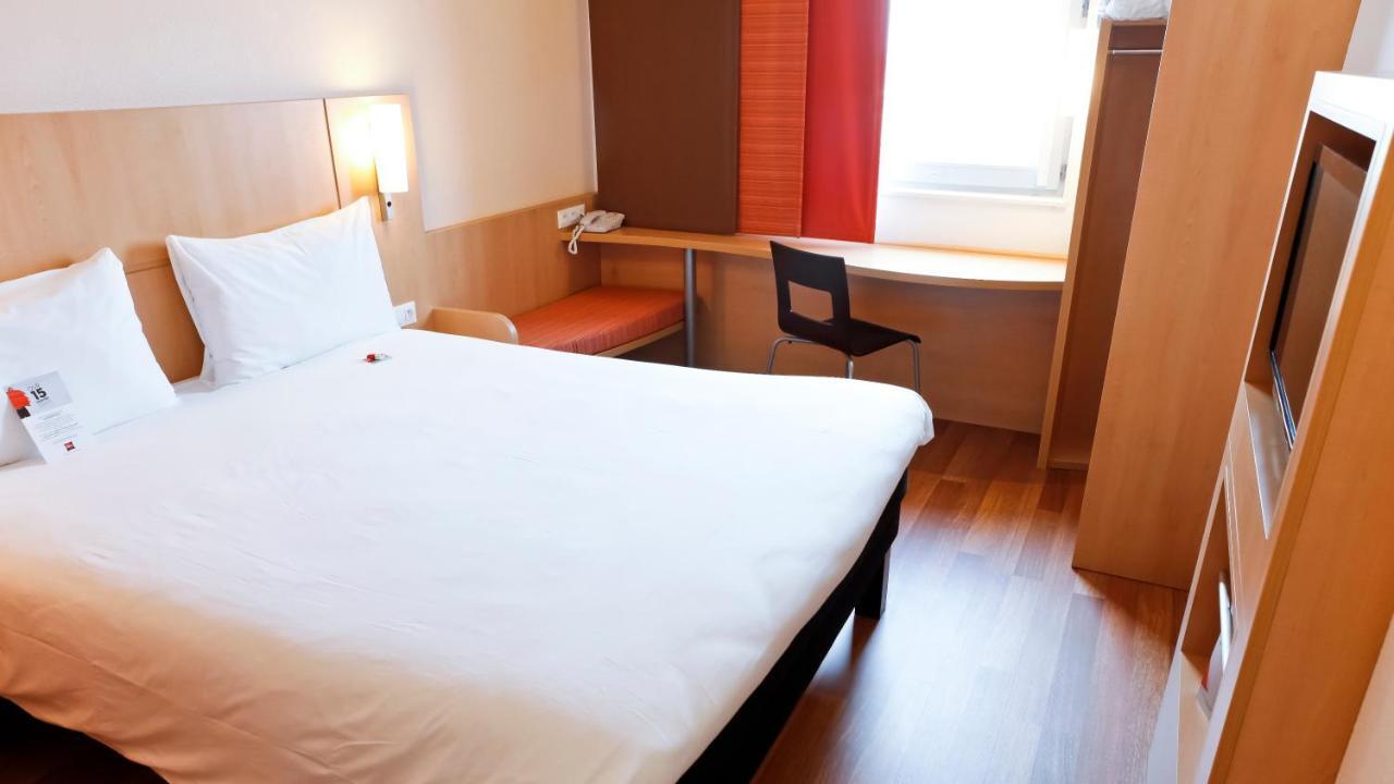 Ibis Lyon Est Chaponnay Hotel Ngoại thất bức ảnh